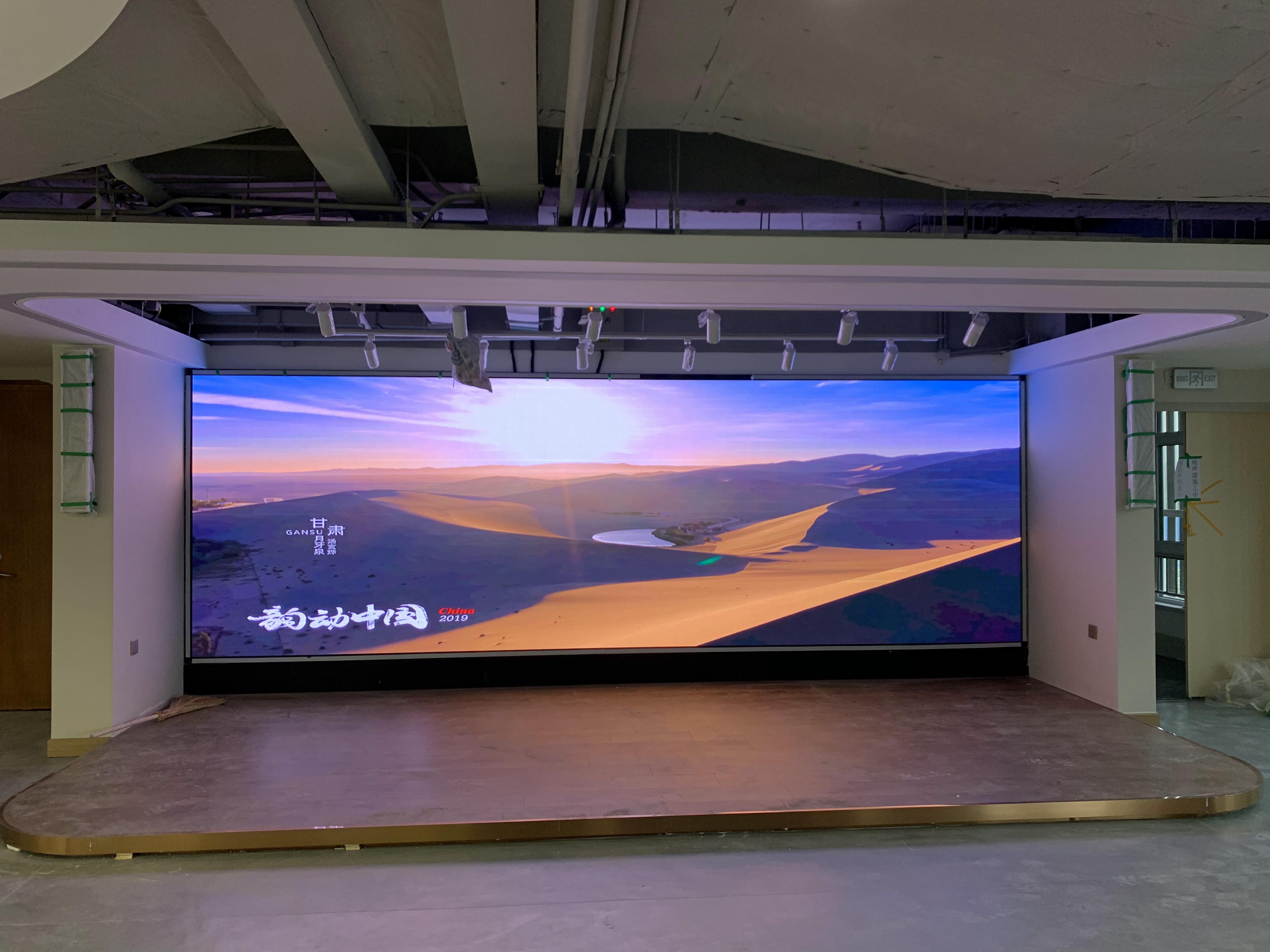 文旅項目中，戶外LED顯示屏如何與燈光秀、互動裝置結合打造沉浸式體驗？