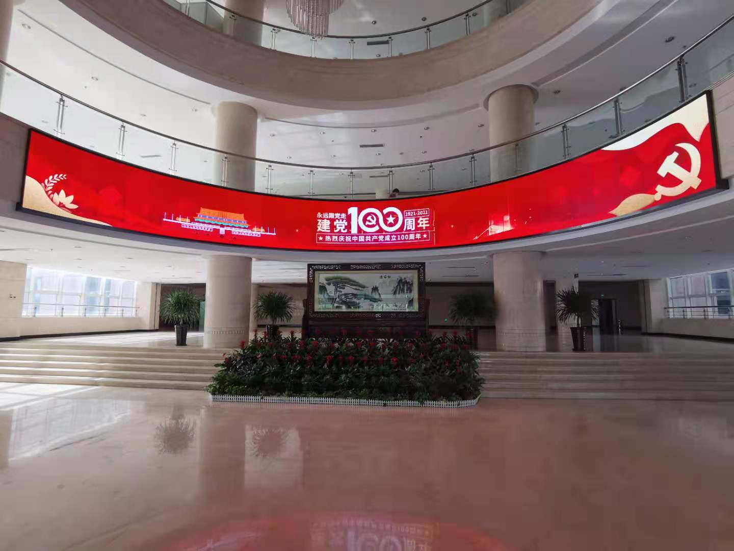 為了避免光污染影響周邊居民，戶外LED顯示屏亮度該如何科學控制？