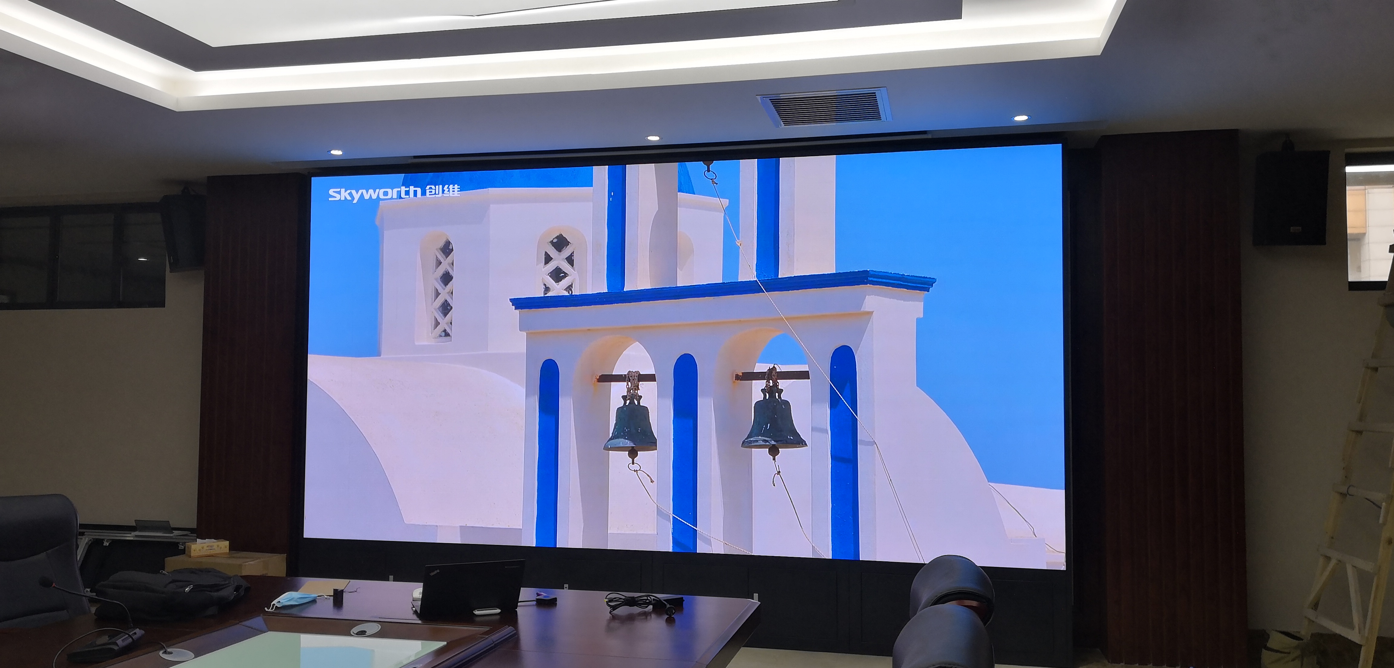 安裝LED大屏的時(shí)候，怎么解決散熱和防水的問(wèn)題呢？